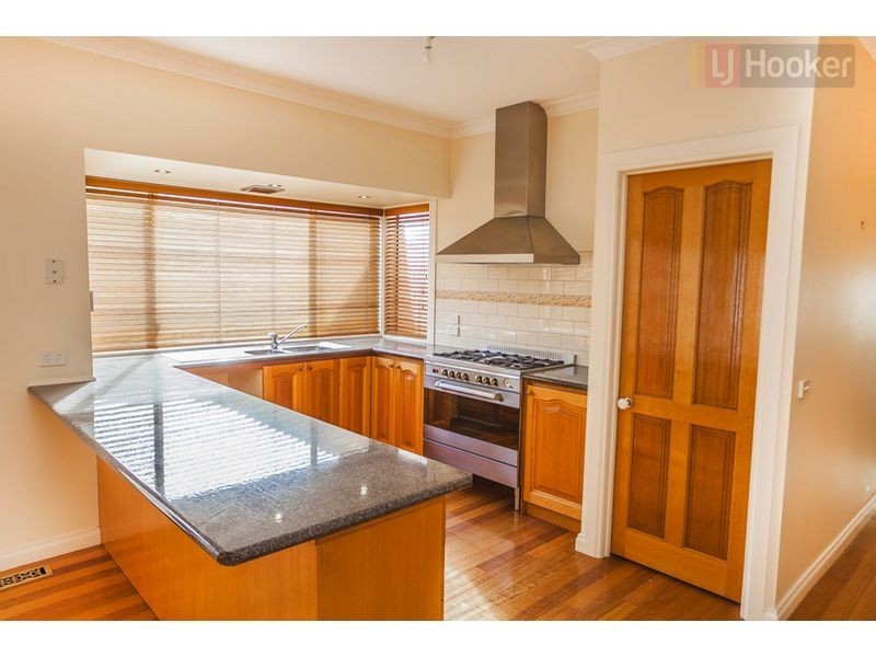 13 Linlithgow Way, Greenvale VIC 3059