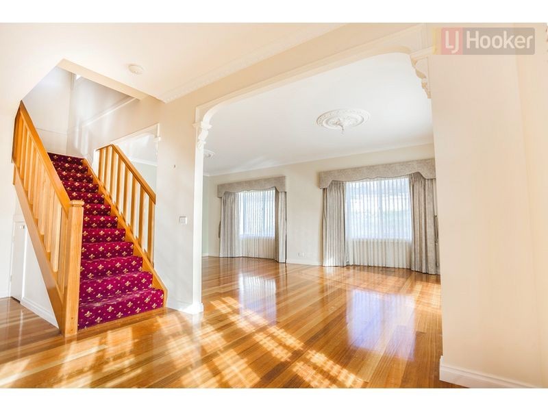 13 Linlithgow Way, Greenvale VIC 3059