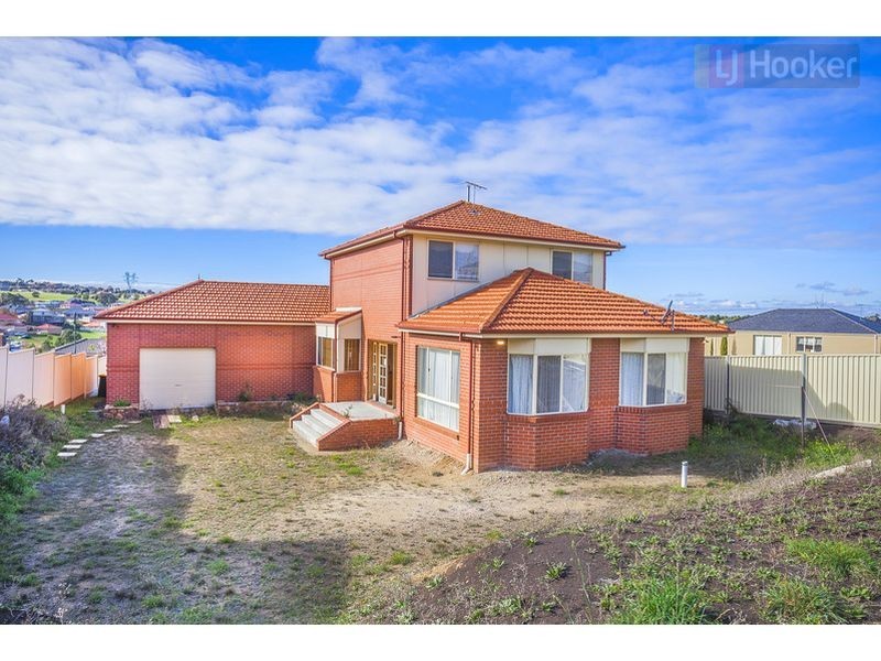 13 Linlithgow Way, Greenvale VIC 3059