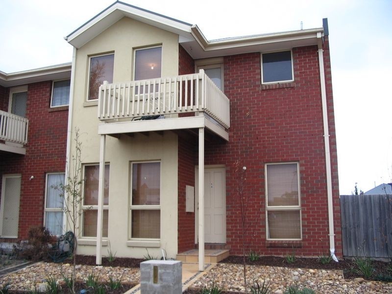 4 Rosewood Lane, Deer Park VIC 3023