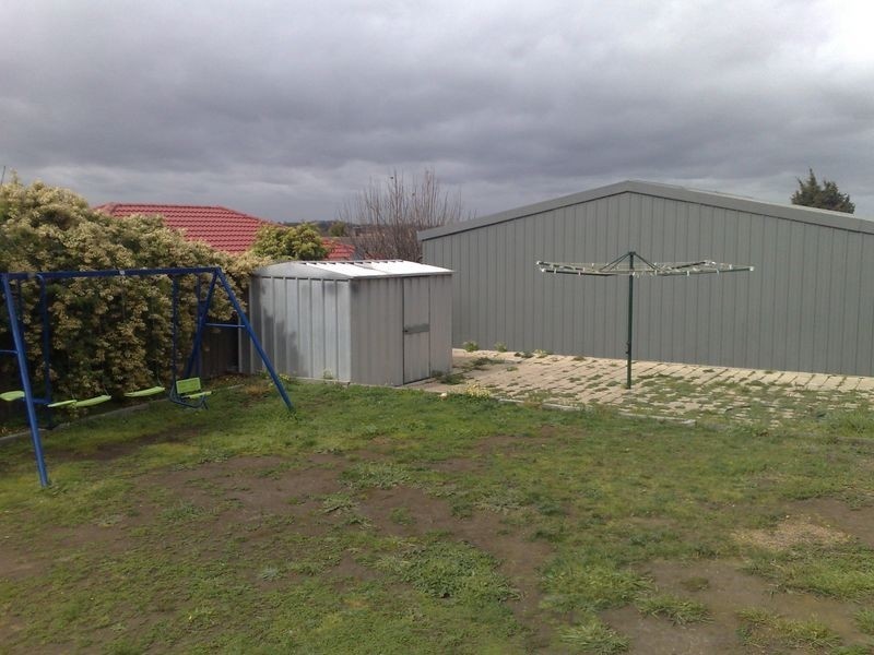 28 Fuschia Place, Meadow Heights VIC 3048