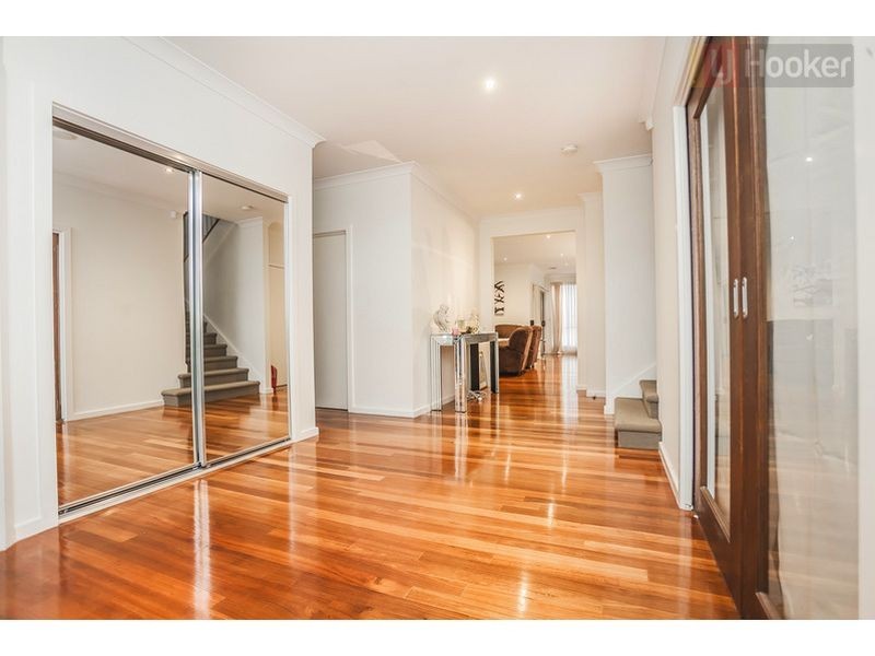 7 Ivan James, Caroline Springs VIC 3023