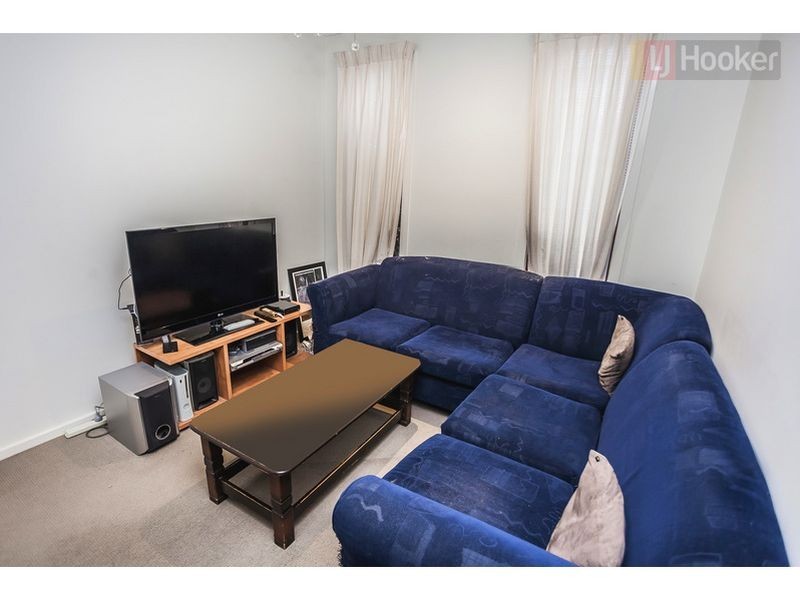 7 Ivan James, Caroline Springs VIC 3023