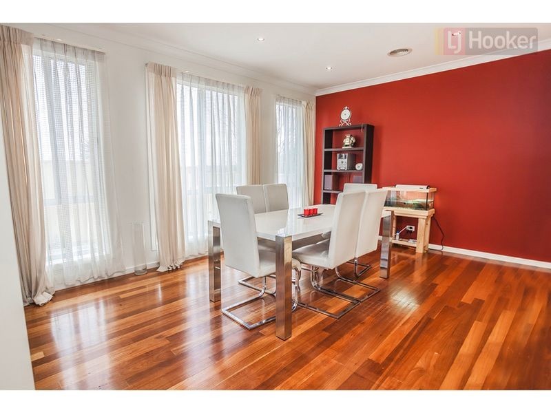 7 Ivan James, Caroline Springs VIC 3023