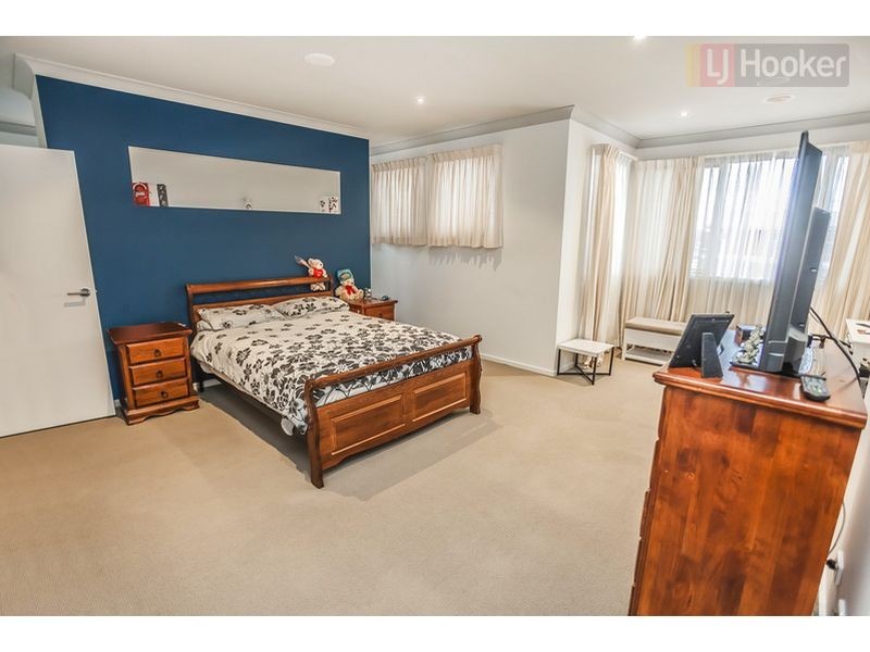 7 Ivan James, Caroline Springs VIC 3023