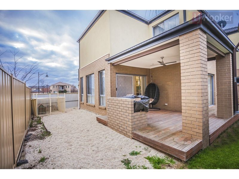 7 Ivan James, Caroline Springs VIC 3023