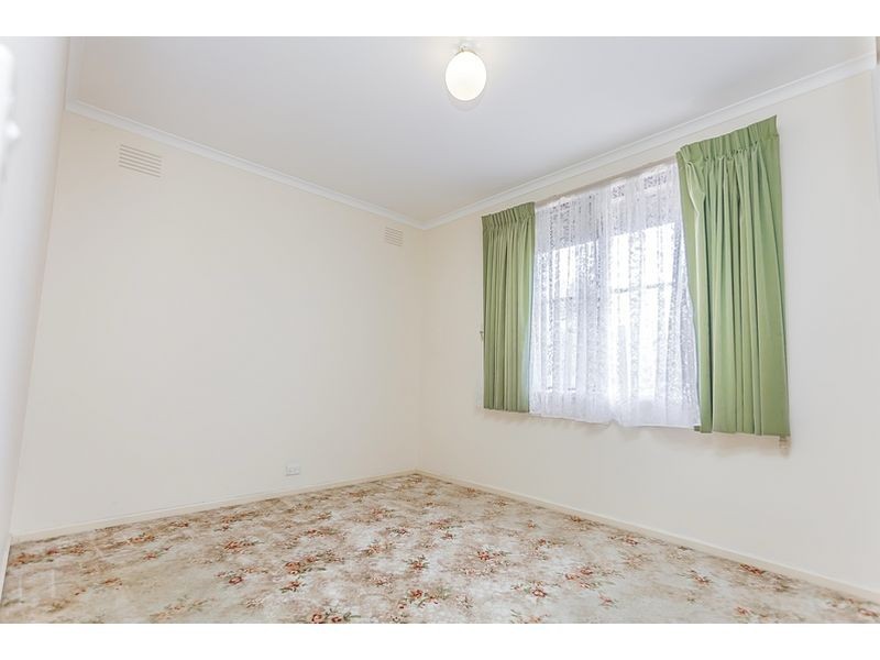 49 Wolverton Drive, Gladstone Park VIC 3043