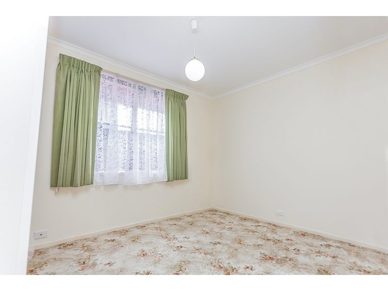 49 Wolverton Drive, Gladstone Park VIC 3043