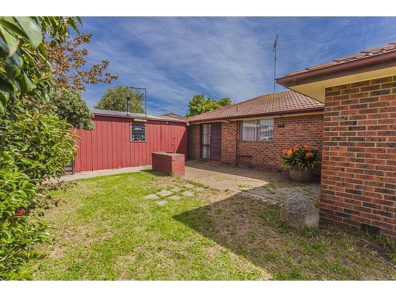 49 Wolverton Drive, Gladstone Park VIC 3043