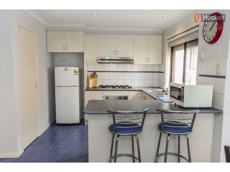 18 Tigris Court, Roxburgh Park VIC 3064