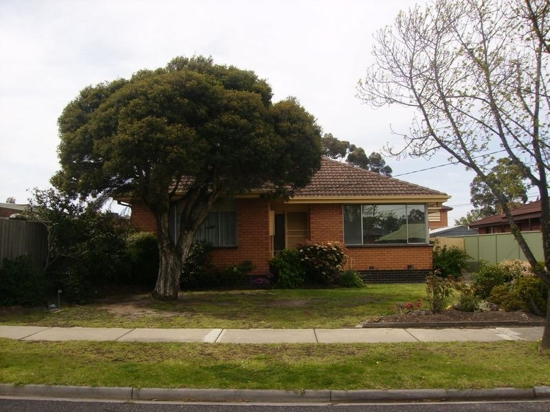 20 Burgess Street, Tullamarine VIC 3043