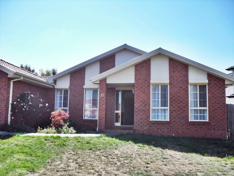 15 Tormorvey Avenue, Hillside VIC 3037