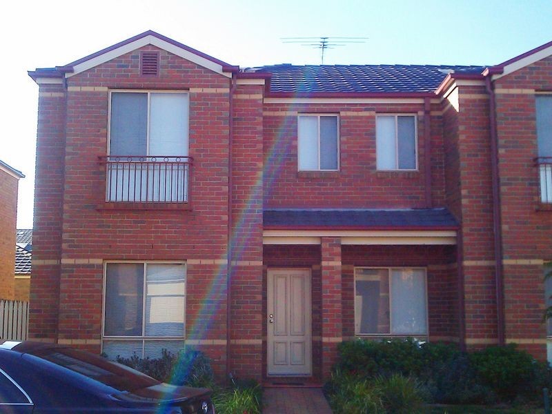 48 Amberlea Circuit, Taylors Hill VIC 3037