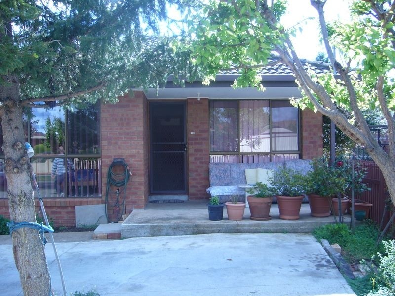 1/17 Nicholson Crescent, Meadow Heights VIC 3048