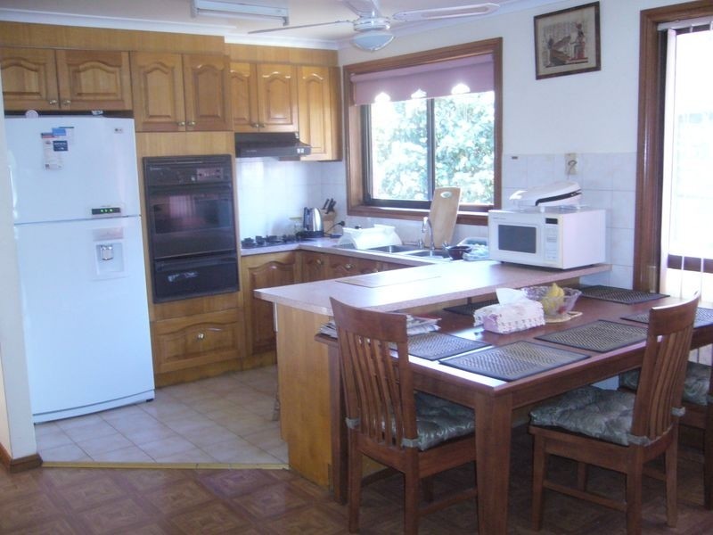 1/17 Nicholson Crescent, Meadow Heights VIC 3048