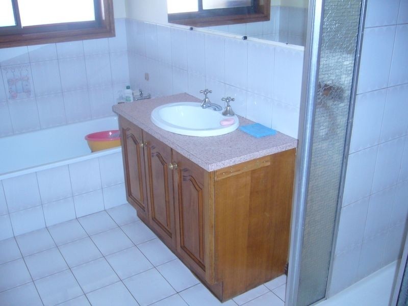 1/17 Nicholson Crescent, Meadow Heights VIC 3048