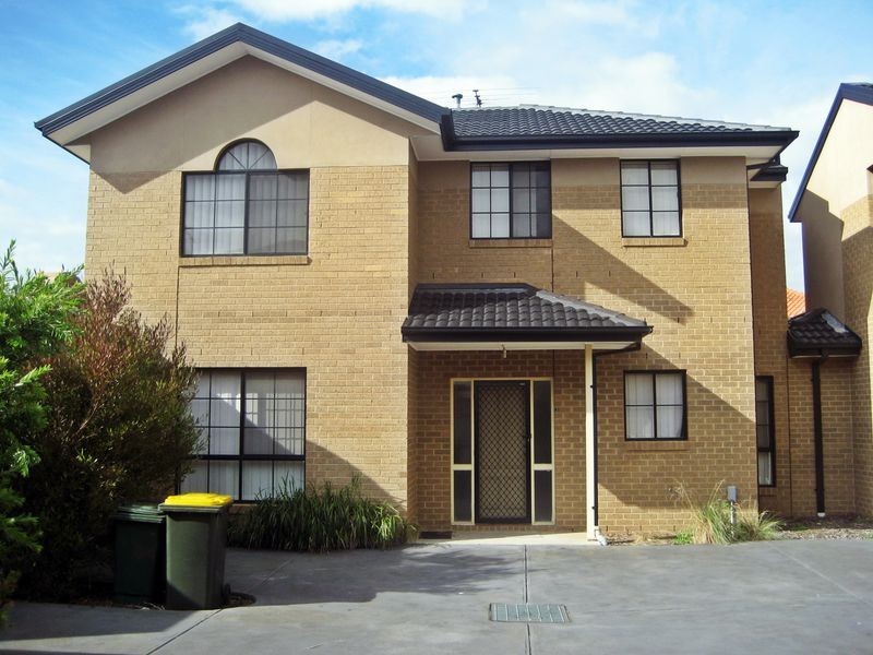 3/64 Doherty Street, Deer Park VIC 3023