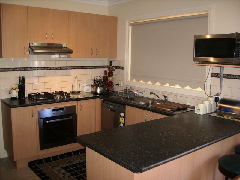 16 Milburn Circuit, Caroline Springs VIC 3023