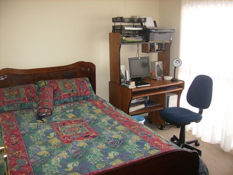 16 Milburn Circuit, Caroline Springs VIC 3023