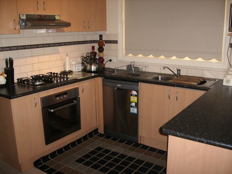 16 Milburn Circuit, Caroline Springs VIC 3023