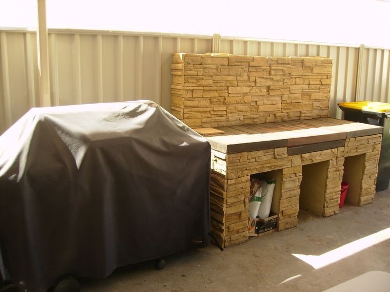 16 Milburn Circuit, Caroline Springs VIC 3023