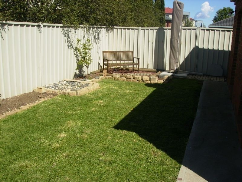 16 Milburn Circuit, Caroline Springs VIC 3023