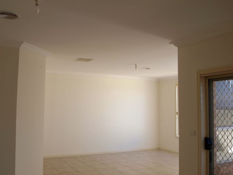 6 Nodosa Grove, Melton West VIC 3337