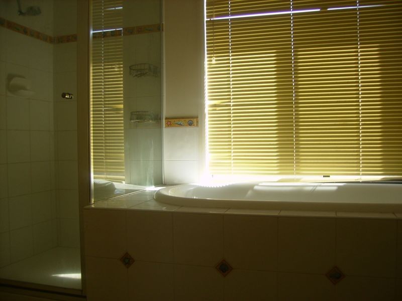 15 Milburn Circuit, Caroline Springs VIC 3023