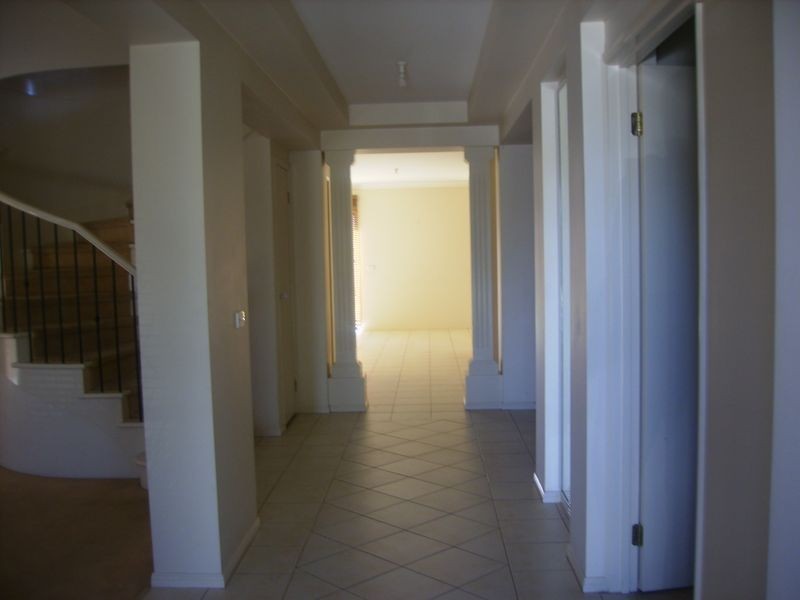 15 Milburn Circuit, Caroline Springs VIC 3023