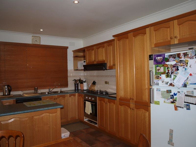 28 Augustine Terrace, Glenroy VIC 3046