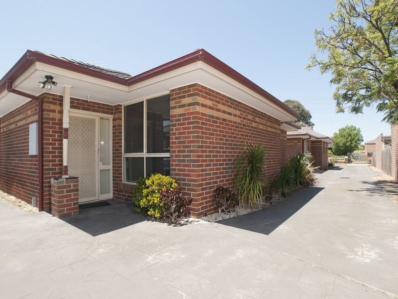 Unit 2/11 Malvern Avenue, Tullamarine VIC 3043