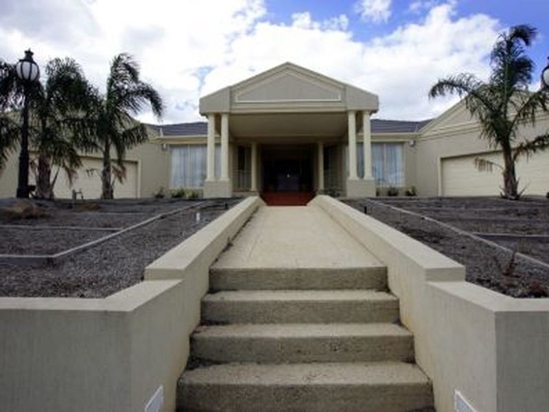 18 Casablanca Court, Greenvale VIC 3059