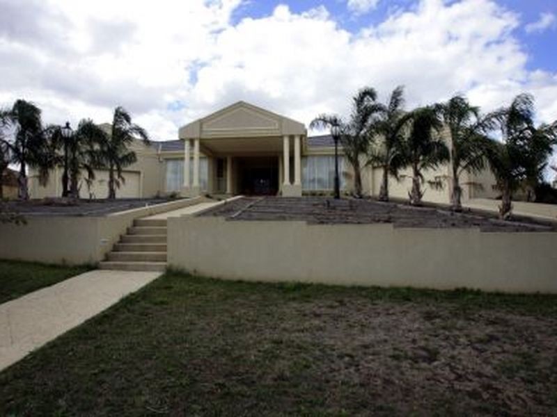 18 Casablanca Court, Greenvale VIC 3059