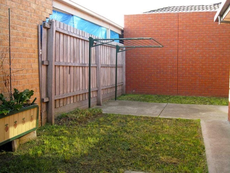 Unit 1/20 Saratoga Crescent, Keilor Downs VIC 3038