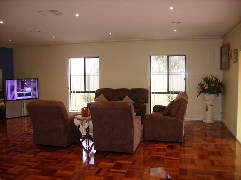 7 Tiffany Crescent, Roxburgh Park VIC 3064