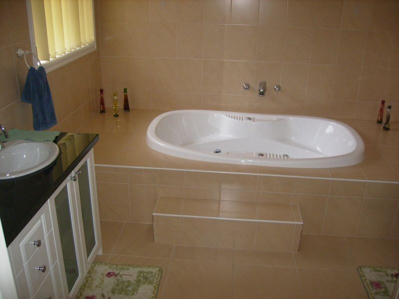 7 Tiffany Crescent, Roxburgh Park VIC 3064