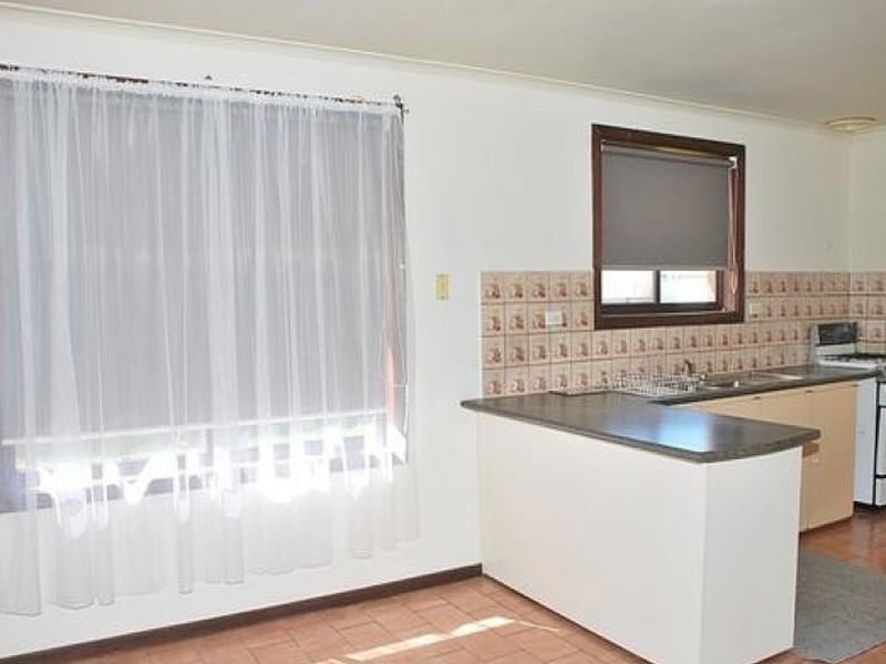 Unit 1/2 Campbell Avenue, Deer Park VIC 3023