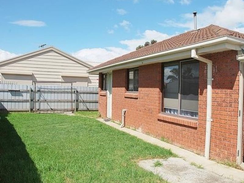Unit 1/2 Campbell Avenue, Deer Park VIC 3023