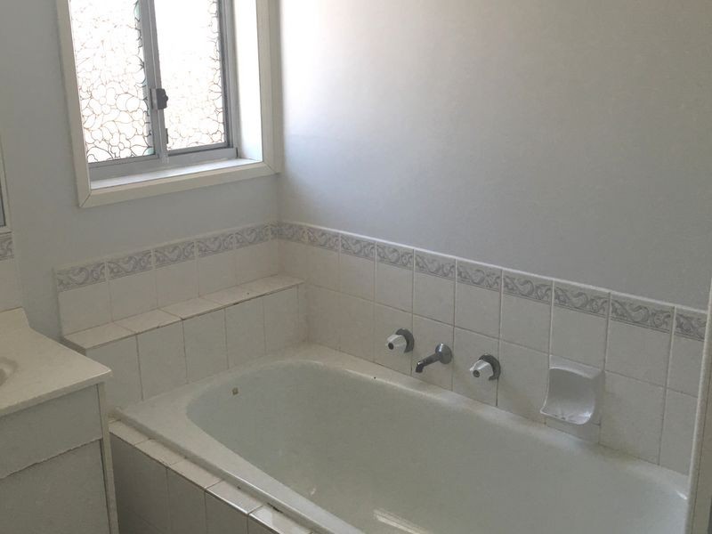 12 Sorbonne Drive, Sunbury VIC 3429