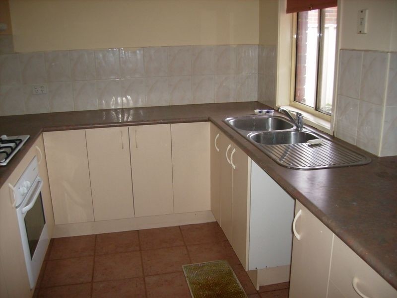 28 O’Donnell Street, Caroline Springs VIC 3023