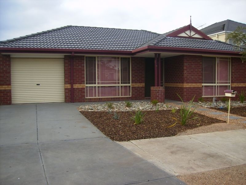 28 O’Donnell Street, Caroline Springs VIC 3023