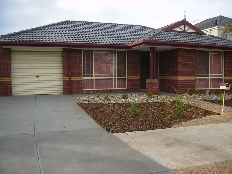 28 O’Donnell Street, Caroline Springs VIC 3023