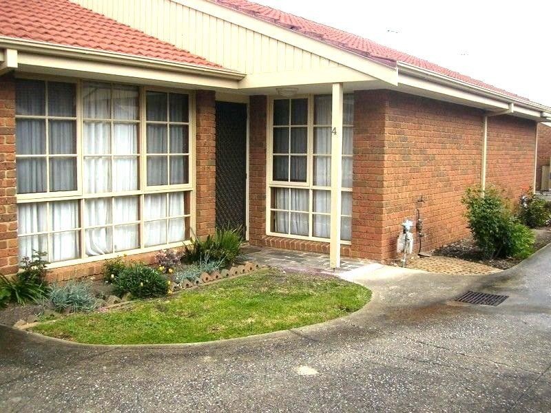 Unit 4/107-109 Mickleham Road, Tullamarine VIC 3043