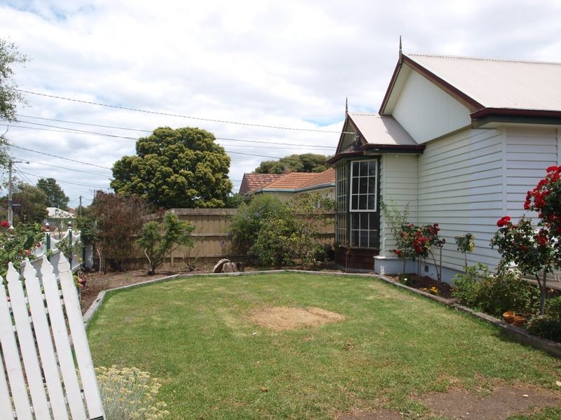 29 Highridge Crescent, Airport West VIC 3042