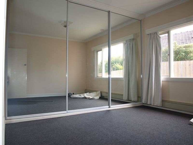 29 Highridge Crescent, Airport West VIC 3042