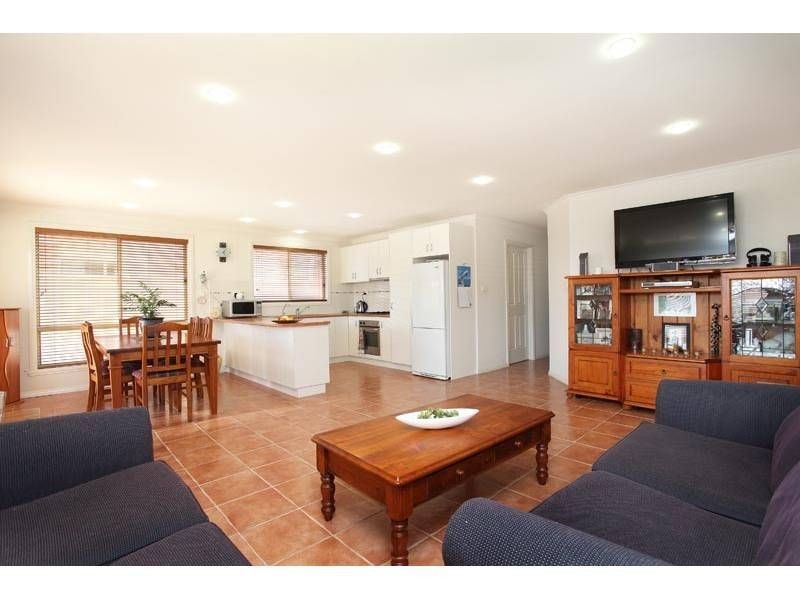 38 Grampians Way, Caroline Springs VIC 3023