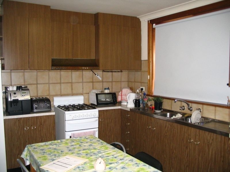 105 McNamara Avenue, Airport West VIC 3042