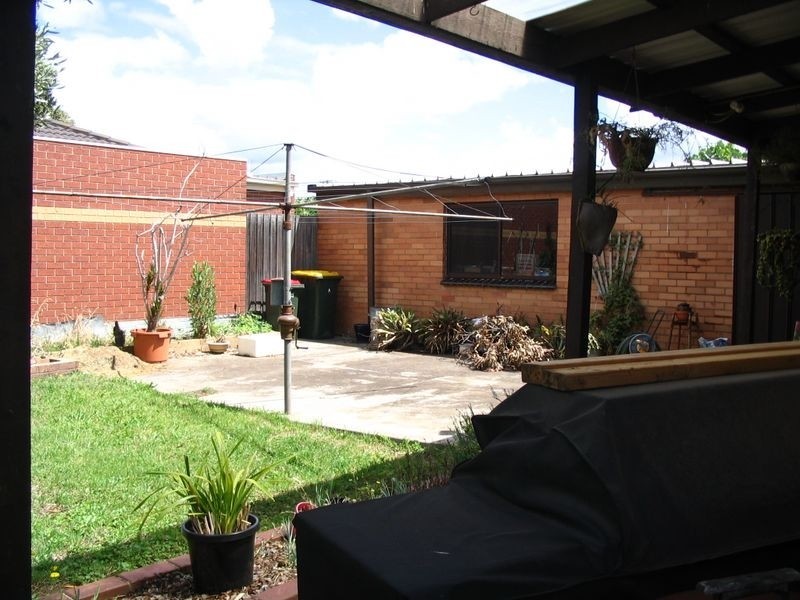 105 McNamara Avenue, Airport West VIC 3042