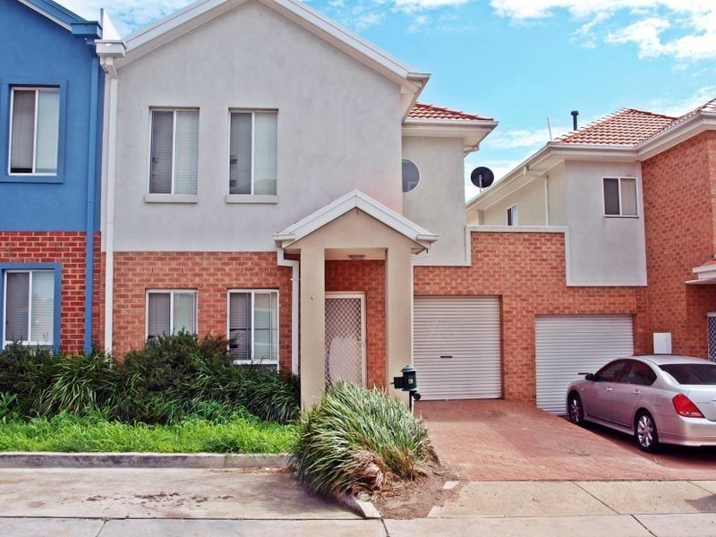 6 Balerno Circle, Gowanbrae VIC 3043