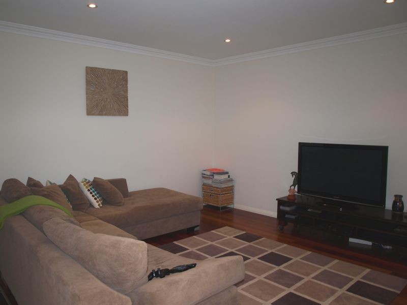 2/50 Westfield Boulevard, Westmeadows VIC 3049